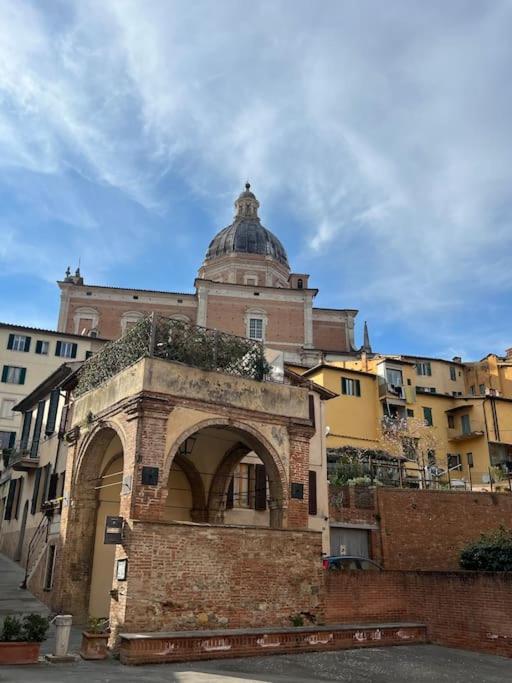 Nel Cuore Della Citta Siena Esterno foto